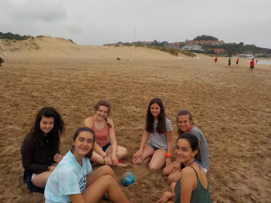 Dia de playa en Asturias niños