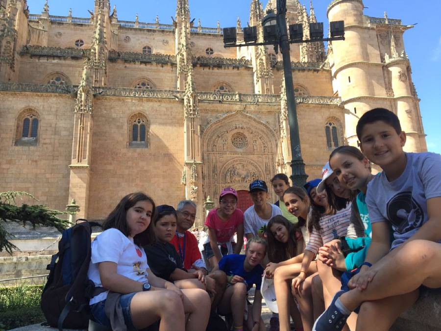 Visita niños campamento a Salamanca