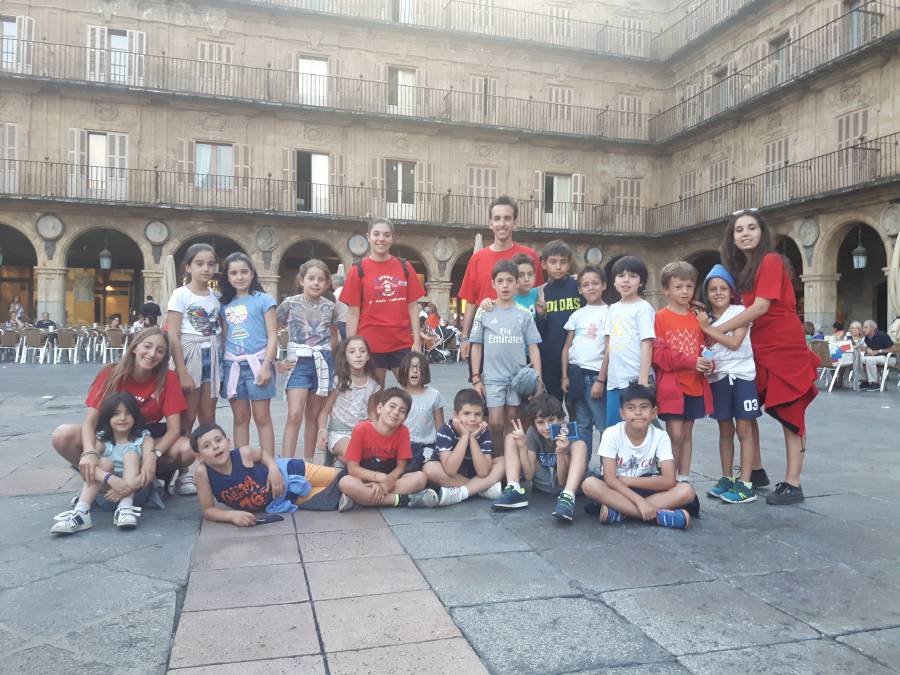 Visita niños campamento a Salamanca
