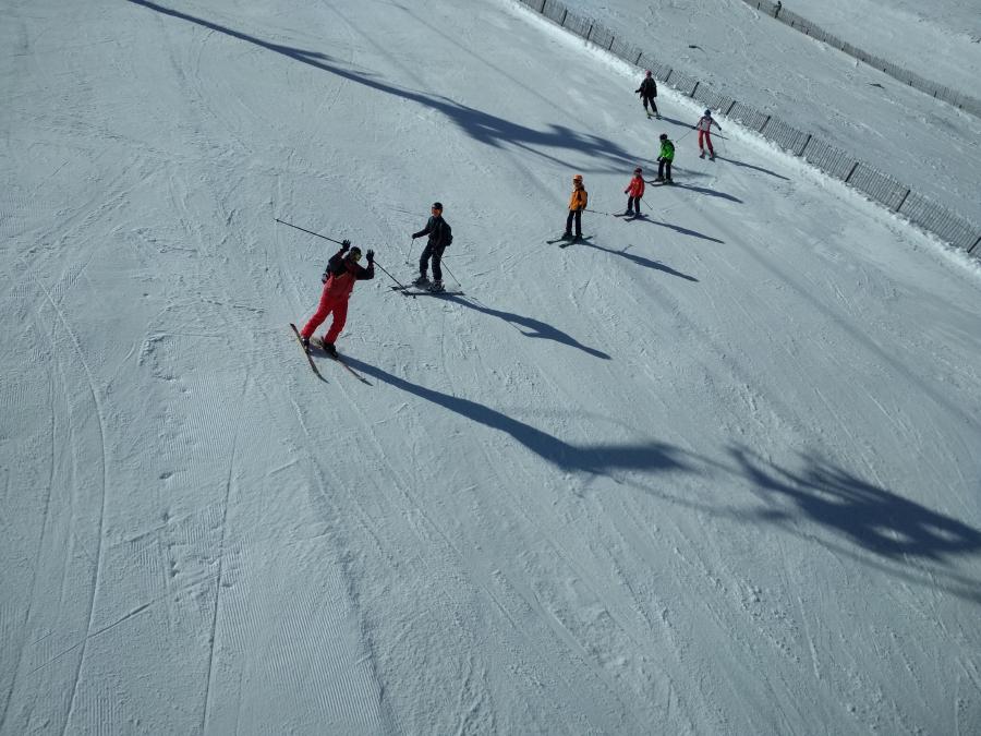 Clases de esqui para niños, jovenes y adultos Valdesqui